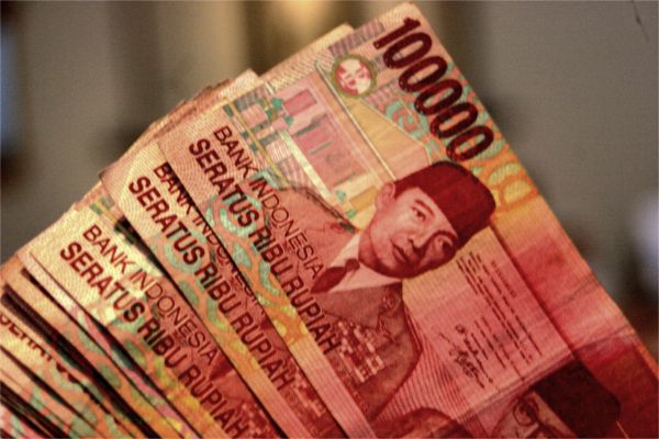 mata-uang-rupiah-100-ribu.jpg