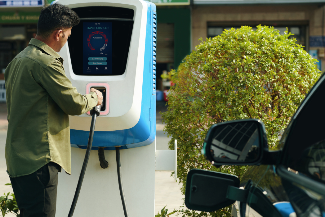 Visiting public point to charge vehicle